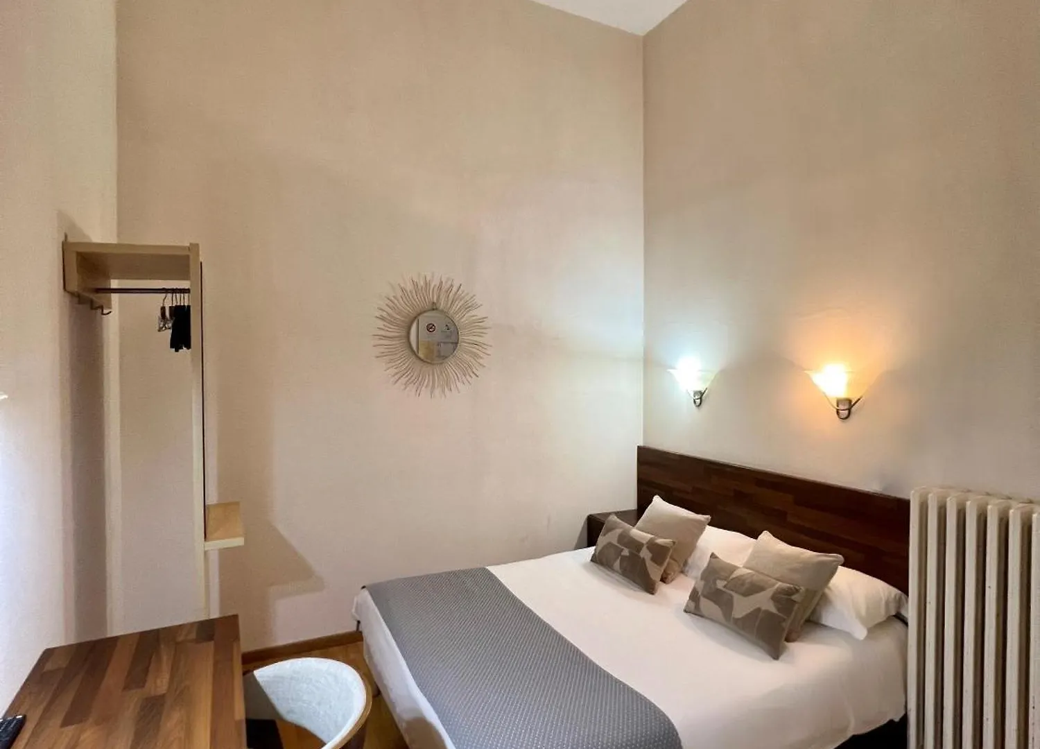 Des Beaux Arts Hotel 2*